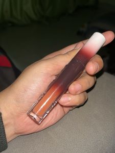 Elegant Lip Gloss