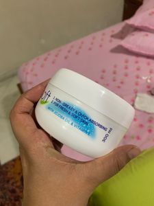 New &amp; Sealed 300ml Nivea Soft Cream