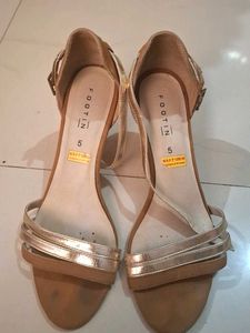 Heel 👠