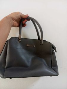 Leather Hand Bag.