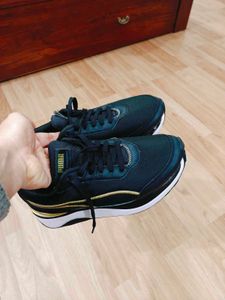 Stylish Black Sneakers