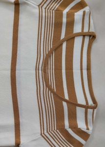 BRAND NEW TOP
