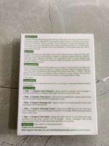 Organic Harvest Brightening Facial Kit: Kakadu Plum &amp; Acai Berry | Pack of 5 Sachets | Facial Kit for Glowing Skin