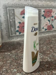 Dove Hairfall Rescue Detangling Conditioner