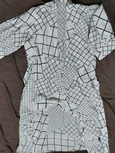 Geometric Print Shrug