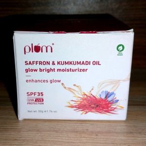 Plum Spf 35 Saffron &amp; Kumkumadi Oil Moisturizer