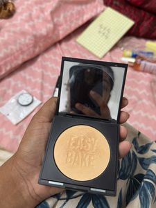 Huda Beauty Easy Bake and Snatch