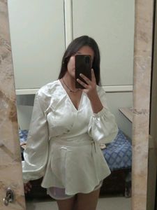Beautiful Silk Top With Balloon Sleeves