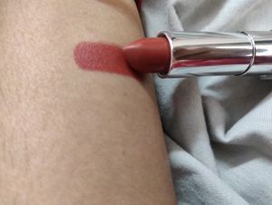Maybelline Matte Nude Lipstick (Shade-East Village Rose)