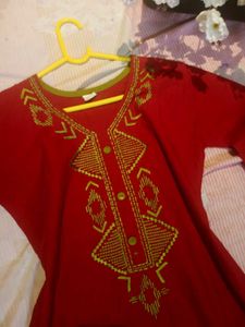 Womens Wine RED Colour Printed Kurti - M