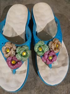 Water Proof Slipper In New Condition Sale