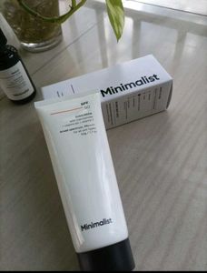 Minimalist SPF 50 Light Fluid
