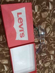 Levi&#39;s Product Box