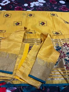 Yellow Saree With Blouse