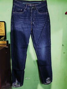 Ripped Hem Jeans( new)