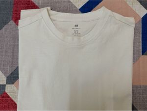 H&amp;M White Casual T-Shirt