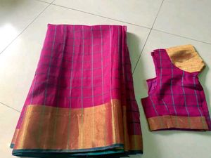 Simple Cheks Saree
