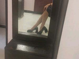 Black Platform plum Heels