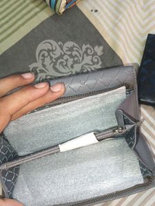 This is The Beautiful Leather purse For Women