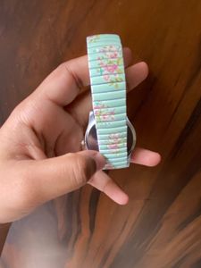 Zudio Floral Print Bracelet Watch