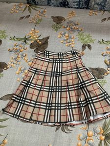 short check skirt