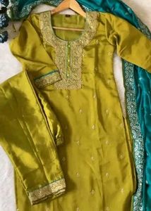 Elegant Green Embroidered Kurta Set