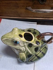 Vintage Frog Teapot