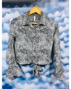 crop shirt with bell sleeves and front knot