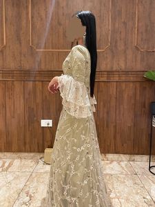 Custom Made Trumpet Fit &amp; Flair Wedding Gown
