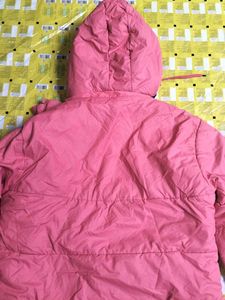 Woman Jacket in pink colour.
