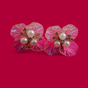 Floral Pearl Stud Earrings