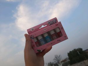 Set Of 5 Nail Polish