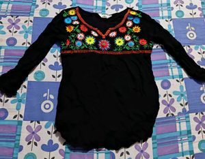 Beautiful Embroidery Top🖤