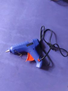 Gluee Gun