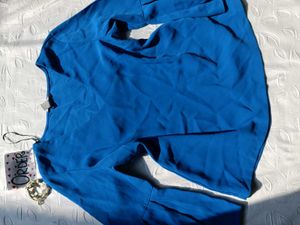 Sale 💌H&amp;M Bell Sleeve Top 💙