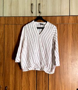 Price Drop Pretty Top ❤️
