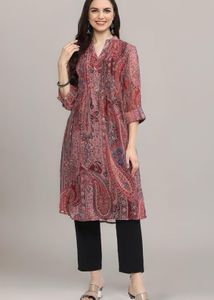Women’s Maroon Paisley Print Straight Kurta