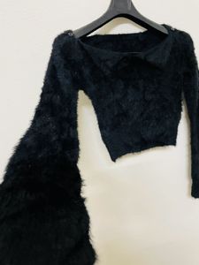 Korean Black Faux Fur Crop Top For Women