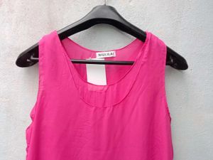 New With Tag Rose Cute Korean Top
