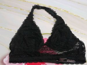 (700)Victoria's Secret Black Lace Bralette