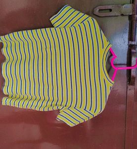 Yellow lining Crop Top