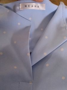 Top (Actual Color is sky blue)
