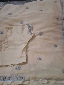 Pure Georgette Saree With Blouse