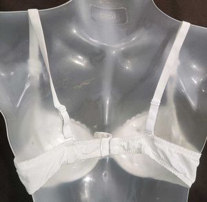 Elegant White Lace Bra 🖤