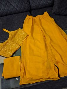 Yellow Kurta Set &amp; Shrug