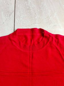 Red Pullover t-shirt