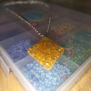 Elegant💛 Golden Crystal Pendant With Silver Chain