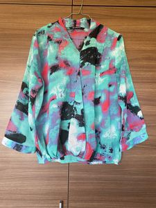 A Versatile Top That Goes With Any Bottom