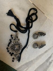 Black Pearl Oxides Choker