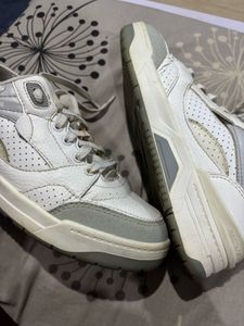 RedTape White Sneakers Unisex